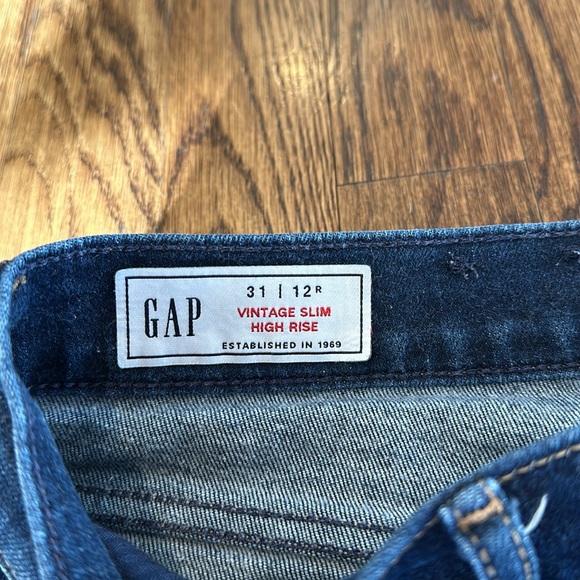 GAP High Rise Vintage Slim Jeans - Picture 3 of 7